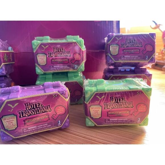 Lot Of 6 Hotel Transylvania Monster Mayhem Chest Green Purple Series 1 F… - Picture 2 of 10